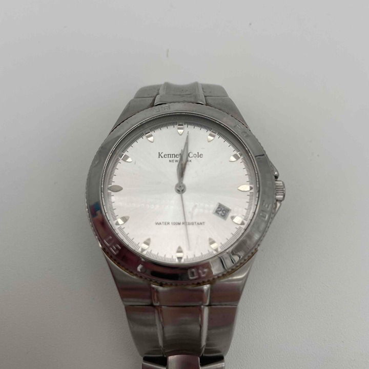Kenneth Cole Vintage Silver Tone Watch KC3211 Date Display Water Resist