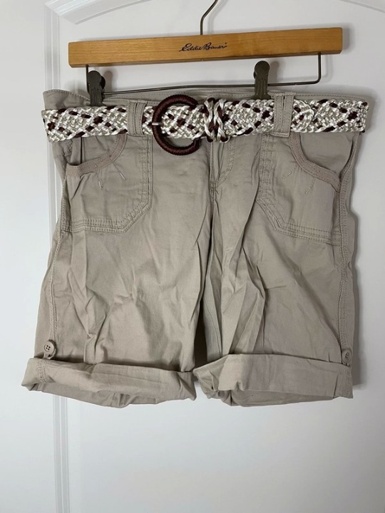Maurices Size 5/6 Shorts with Belt