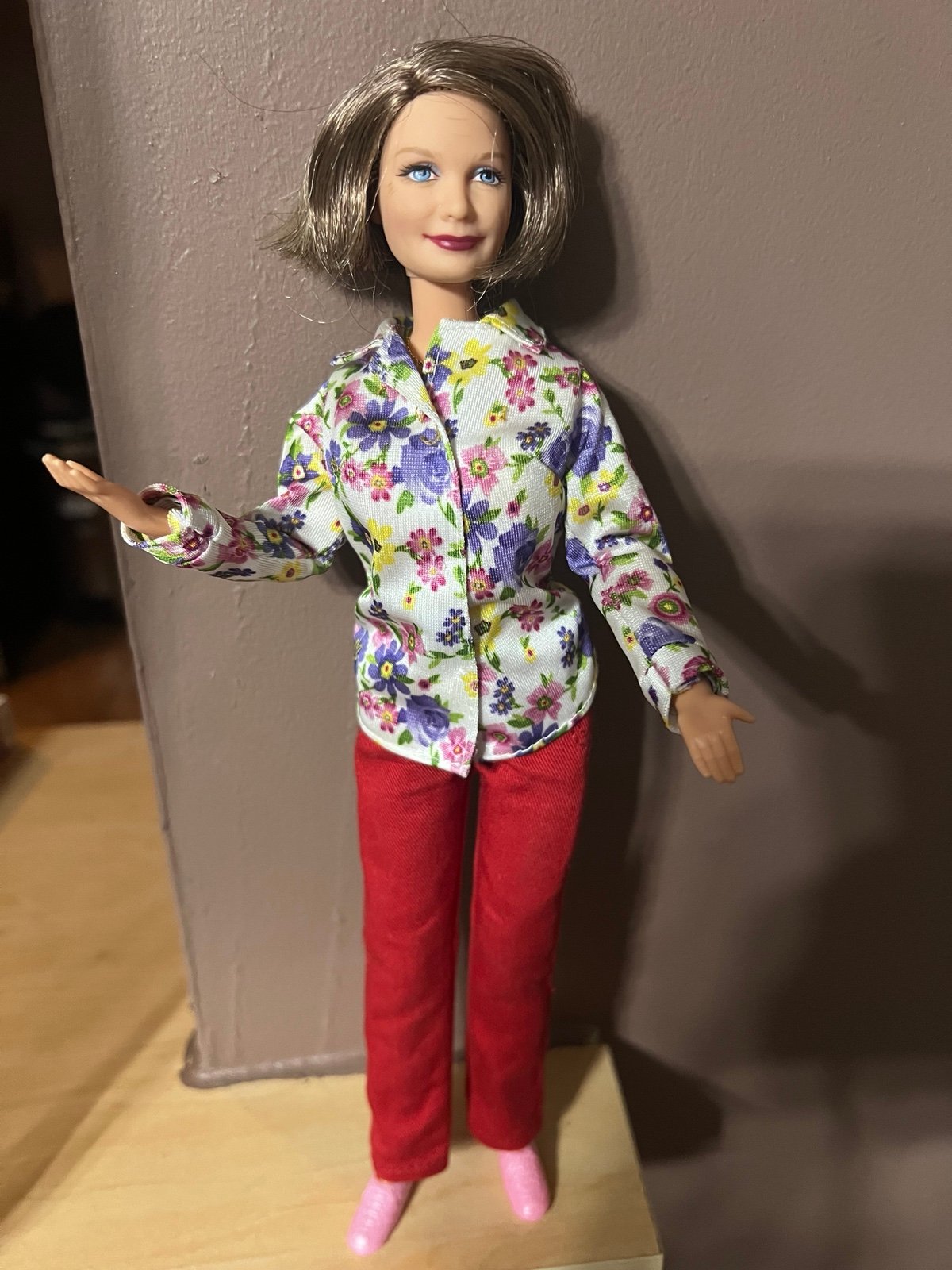 2003 Barbie Happy Family Grandma's Kitchen Grandma Doll - Dressed