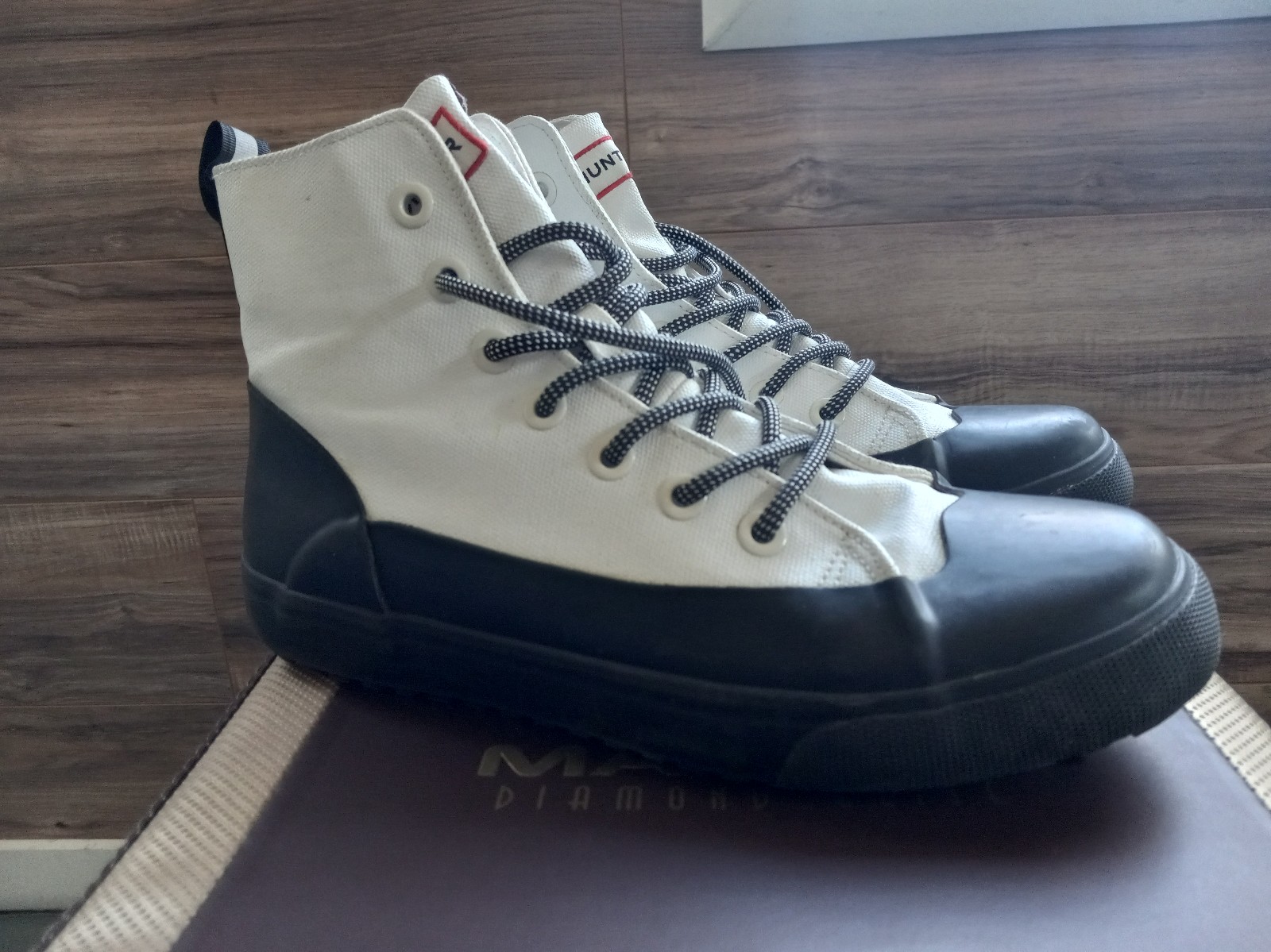 Hunter for target unisex dipper canvas shoes size M 7.5/W 9.5