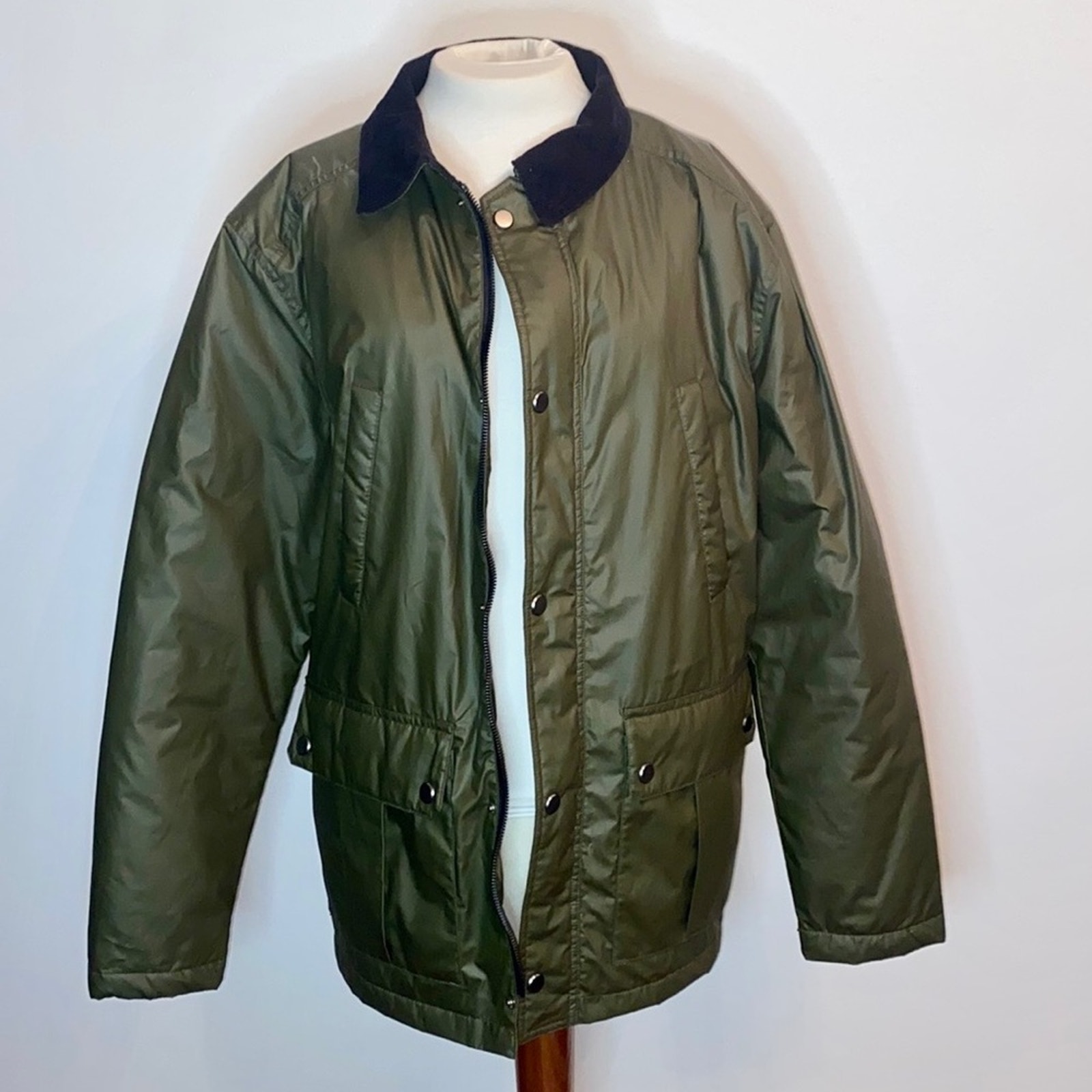 Zara Large Green Collared Jacket Deep Pockets New Without Tags zip closure
