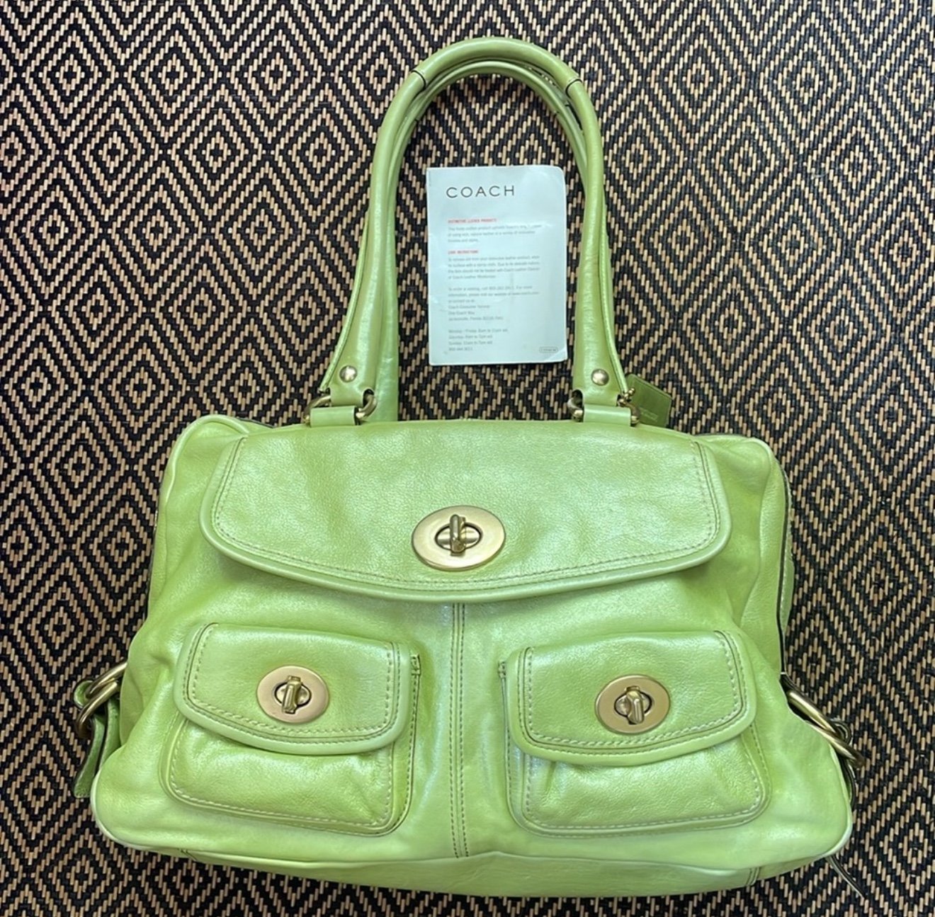 VINTAGE/Y2K Coach limited edition PEYTON SATCHEL pearlized lime green