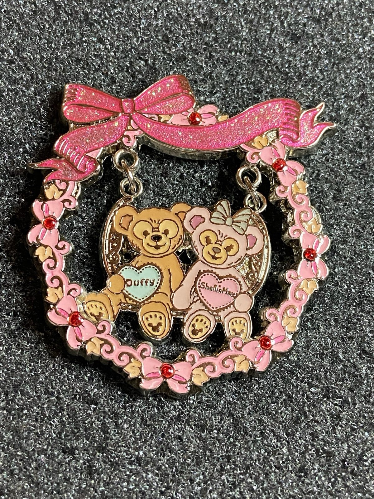 HKDL Duffy & Shelly May Valentines Day Dangle Pin