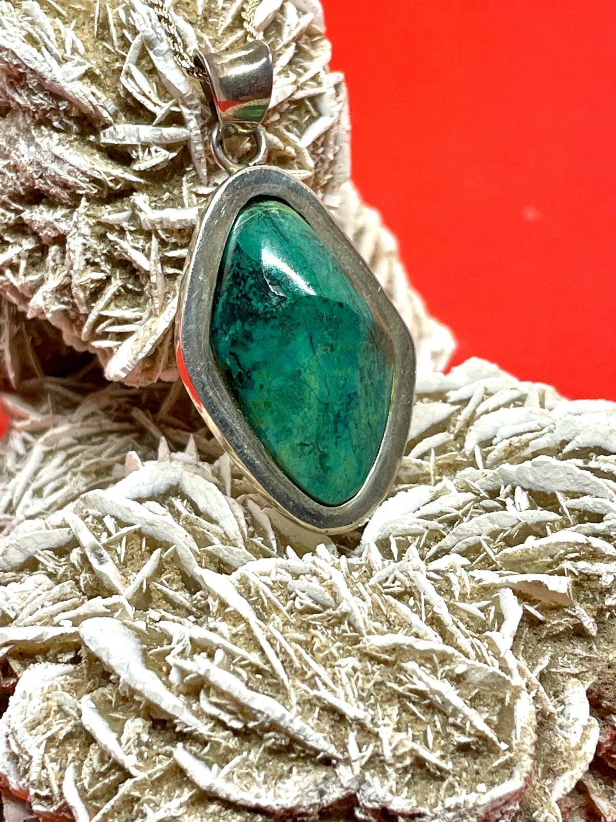 Sterling Taxco Green Stone Necklace. 5608