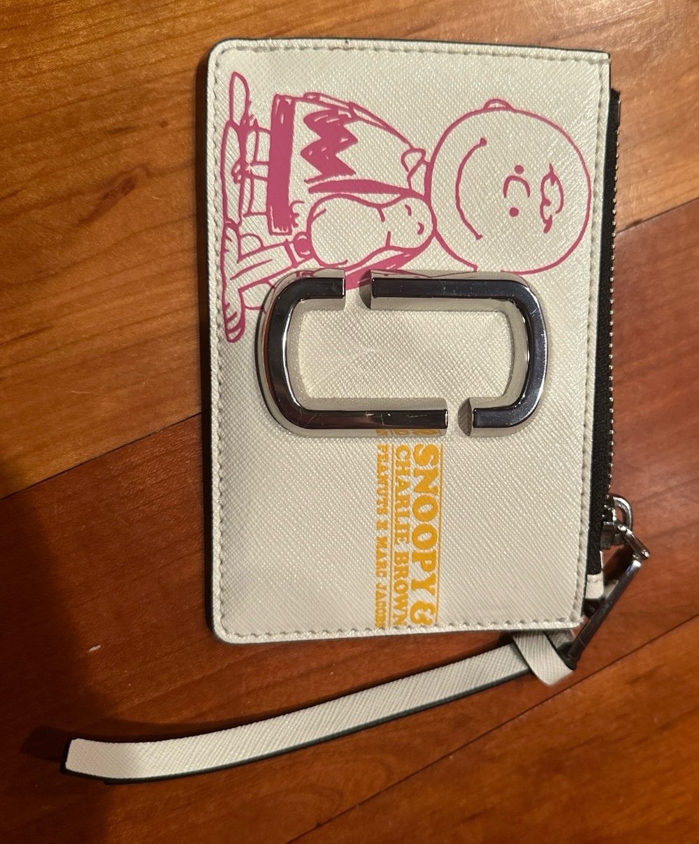Marc Jacobs Peanuts Snoopy wallet