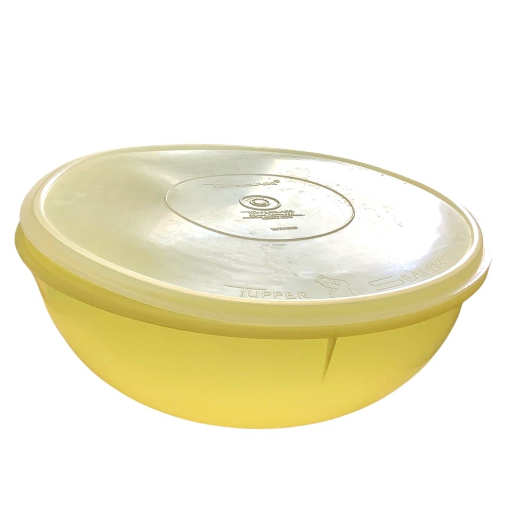 Vtg Tupperware Fix-N-Mix Bowl #274-5 with Lid #224-11 Yellow Great Condition!