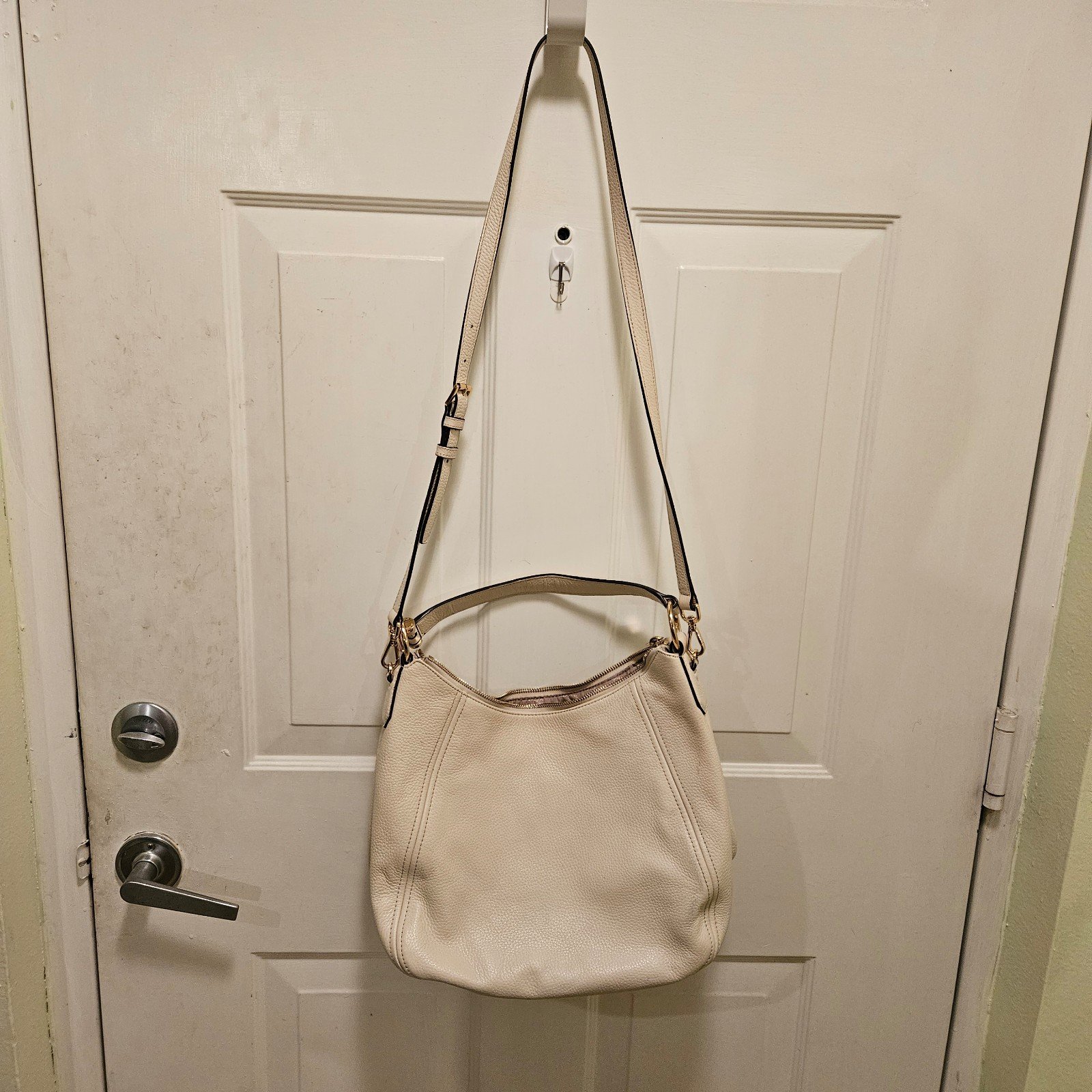 Michael kors crossbody/over the shoulder large cream colored purse