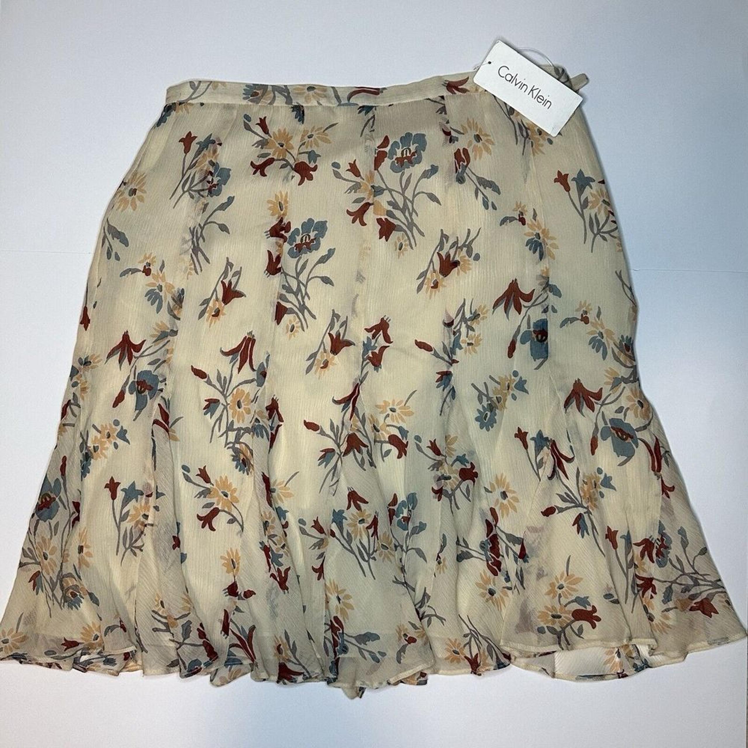 Calvin Klein Vintage 90s Womens 8 100% Silk Skirt Floral Lined Side Zip Flare