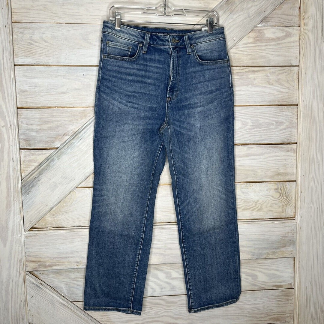Chico High Rise Straight Leg Crop Optic Light Wash Blue Jeans