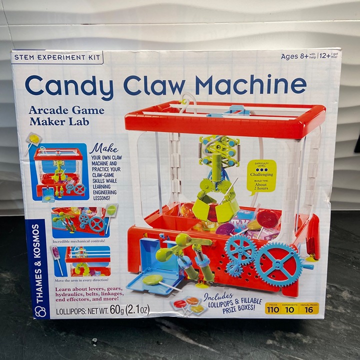 Thames Kosmos Candy Claw Machine Arcade Game Maker Lab STEM Engineering 550103