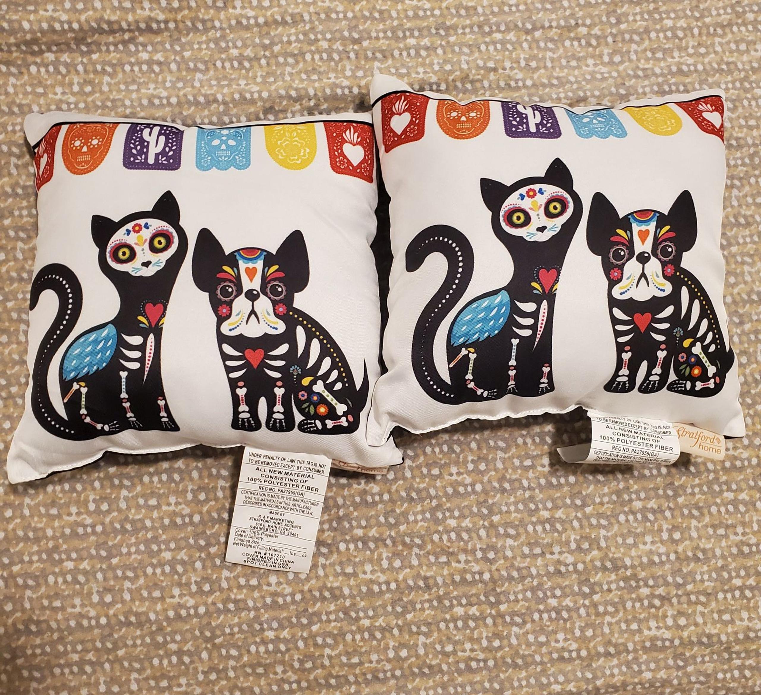 Stratford home dekorativ pillows.