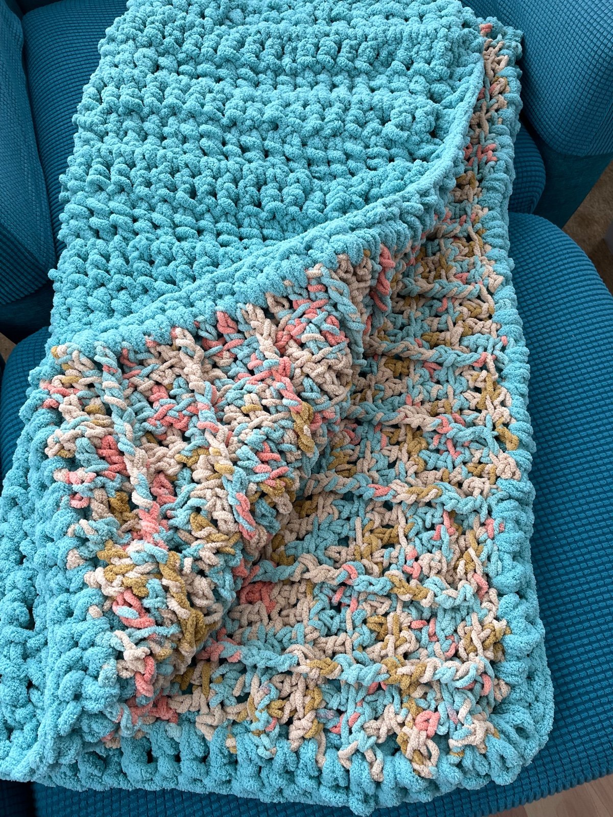 BEAUTIFUL HAND MADE DOUBLE FACED CROCHETED BABY BLANKET