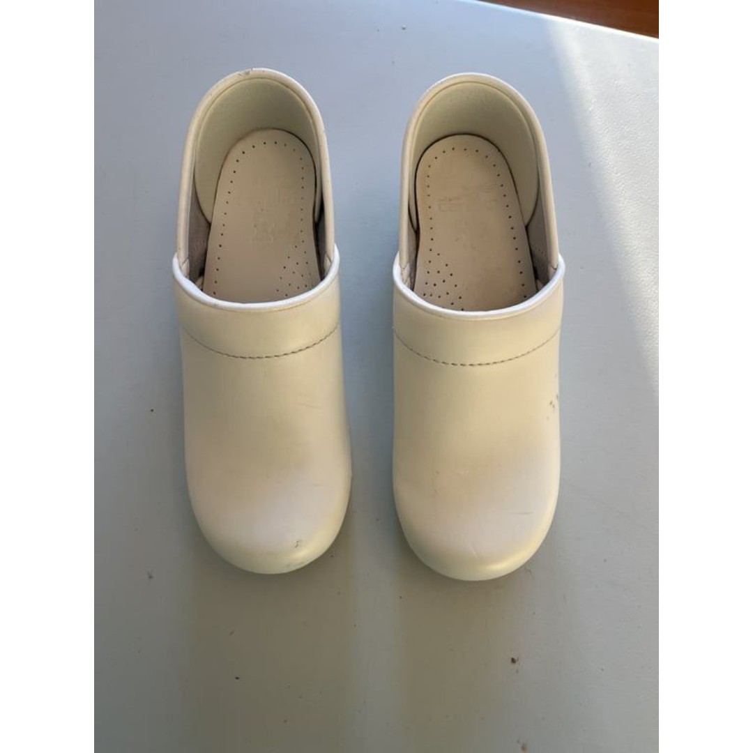 DANSKO Clogs Slip On Comfort Nurse Nursing Shoes White Leather Size 36 5.5-6