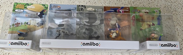 Group of 3 Amiibo