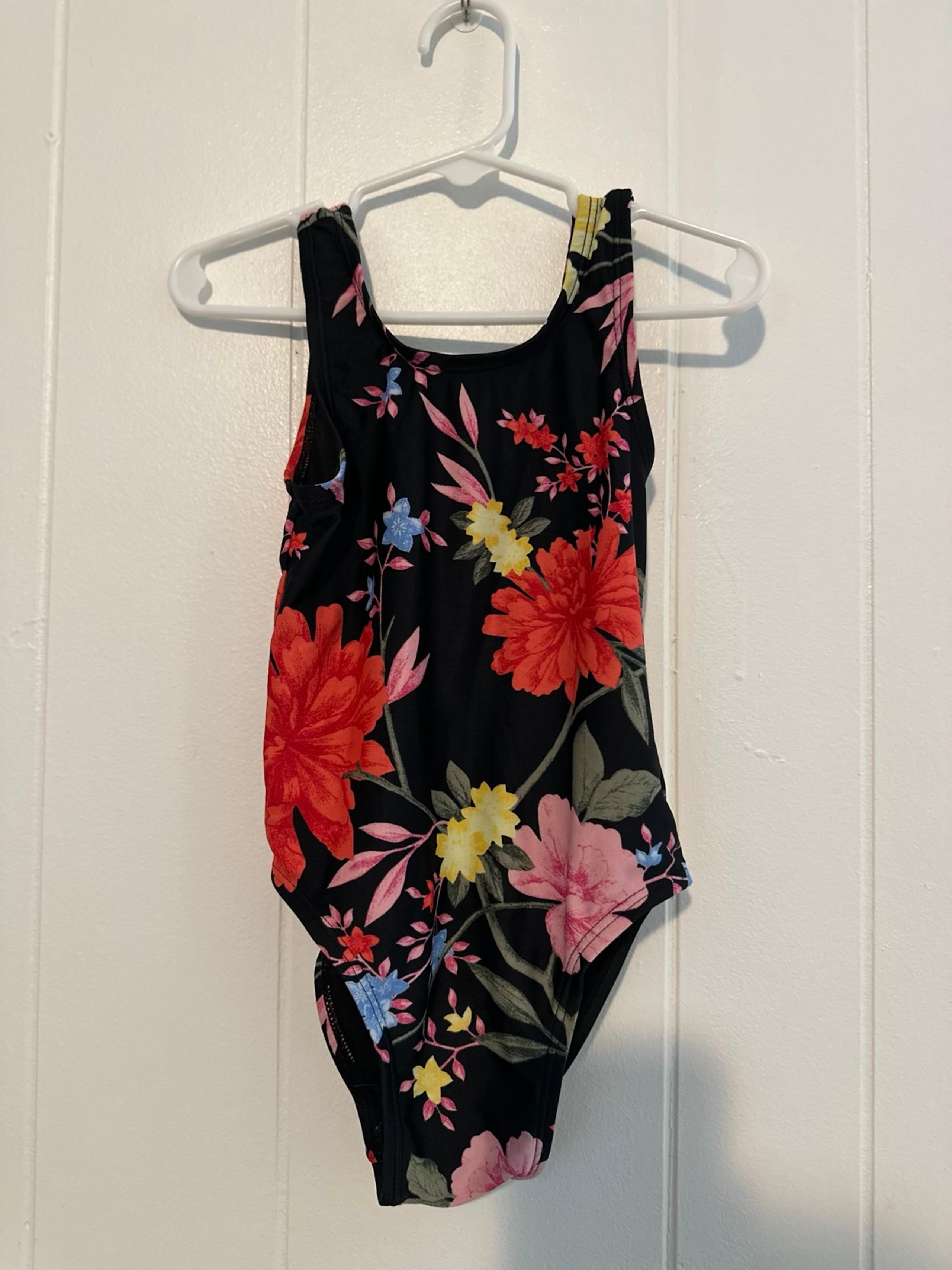 NWOT Old Navy Girls Swimsuit Size 5T