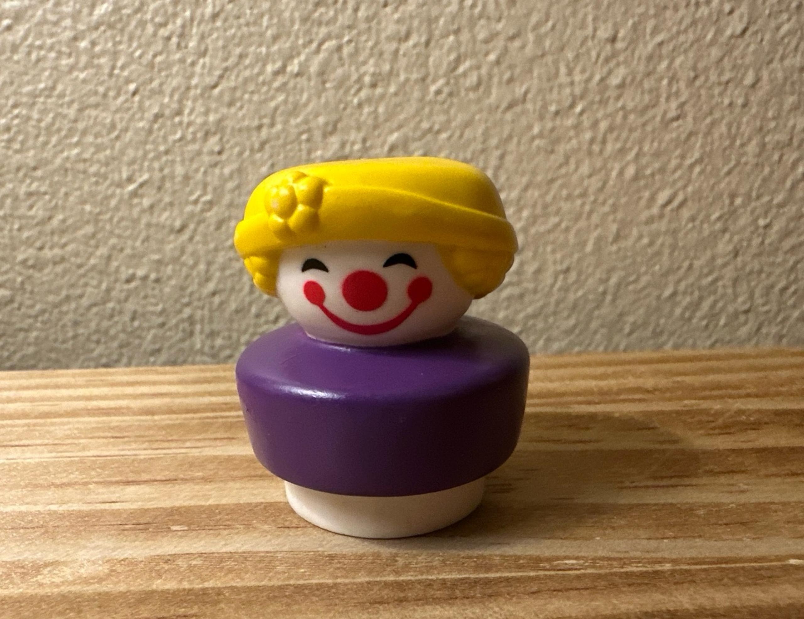 VTG 1991 FISHER PRICE CHUNKY LITTLE PEOPLE GIRL CLOWN PURPLE BOTTOM YELLOW HAT - Fisher-Price