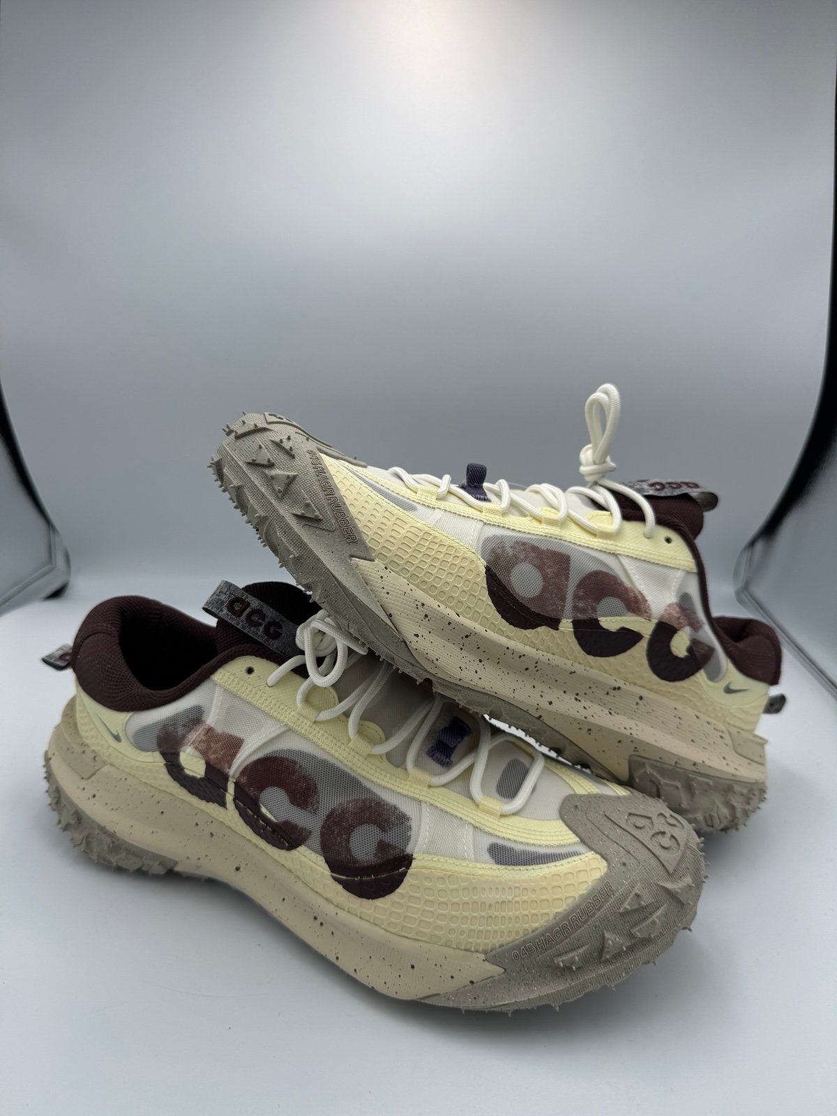 Nike ACG Mountain Fly 2 Low Men's Hiking Shoes Sail/Earth HF5700-121 sz 10