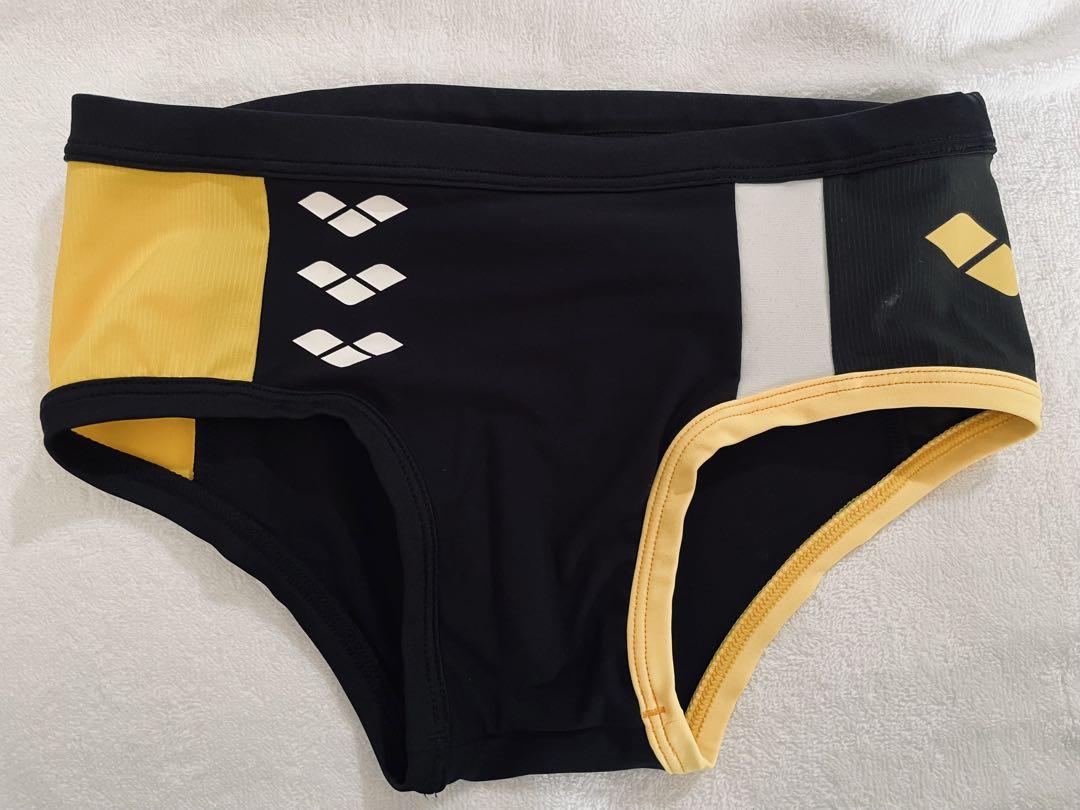 arena KKAR-111 Swimsuit S BKYL