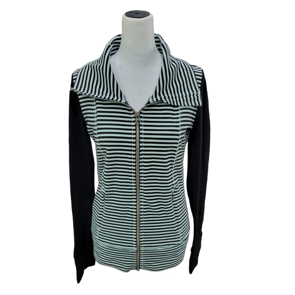 Lululemon Women's Daily Yoga Full Zip Jacket Striped Mint Black Size 4