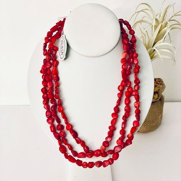 NWT Iris & Lily Gorgeous Sterling Silver 925 Red genuine Dyed Coral Necklace