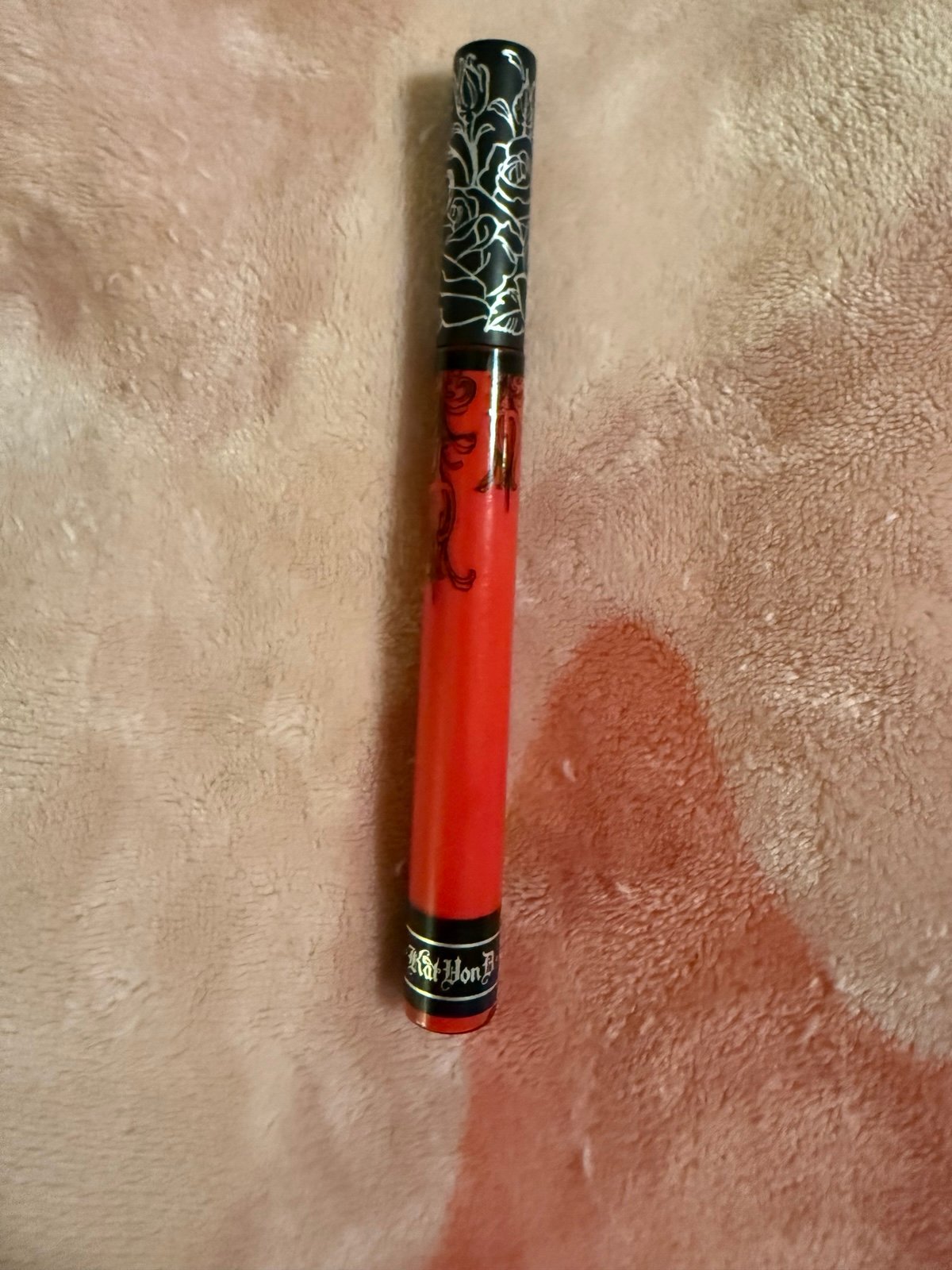Kat Von D Everlasting Liquid Lipstick in Traviesa - Full Size