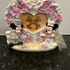 Disney Store Mickey And Minnie Bride Groom Wedding Heart 3D Frame