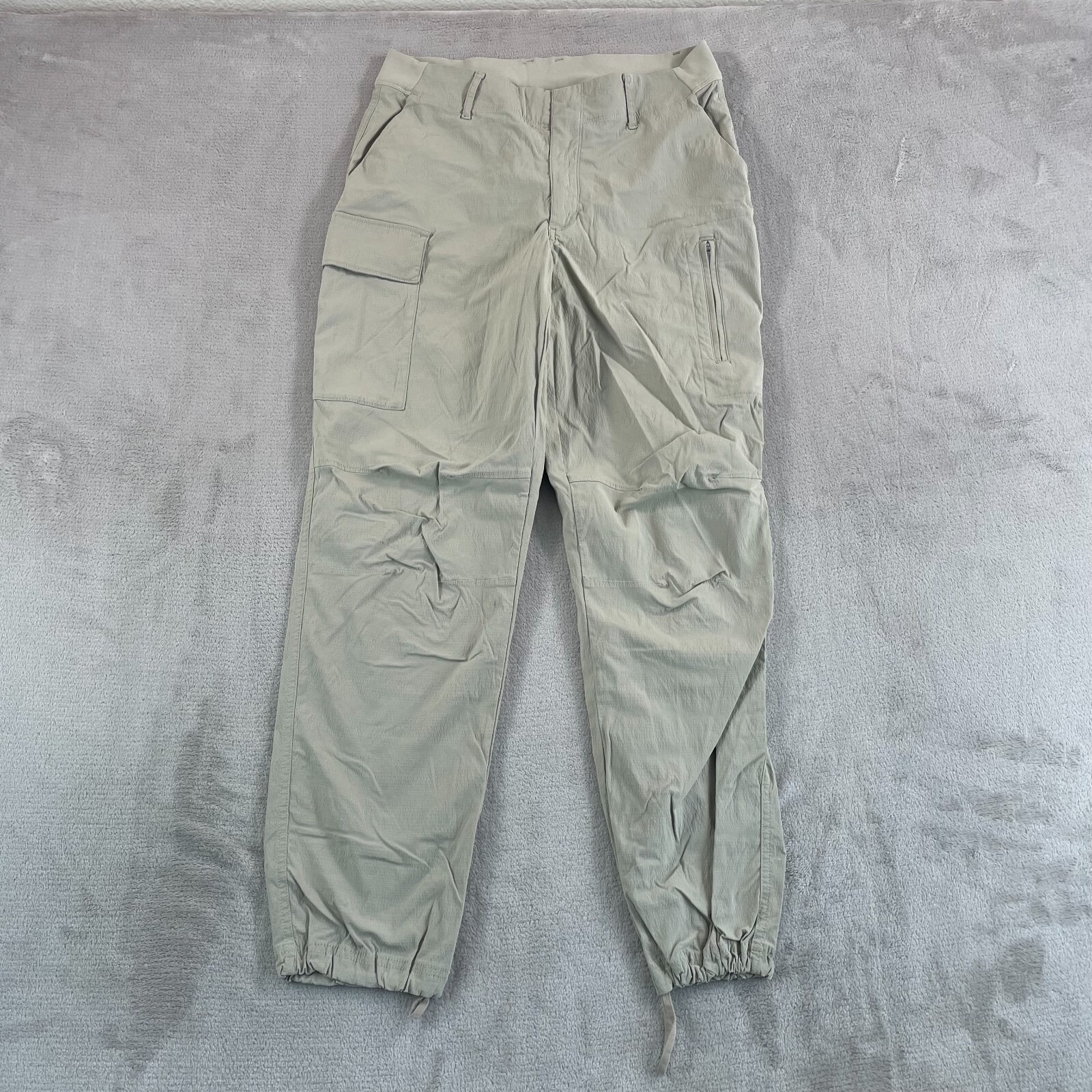 Athleta Trekkie Utility Cargo Pants Women 8 Beige Stretch Athleisure Gym Run