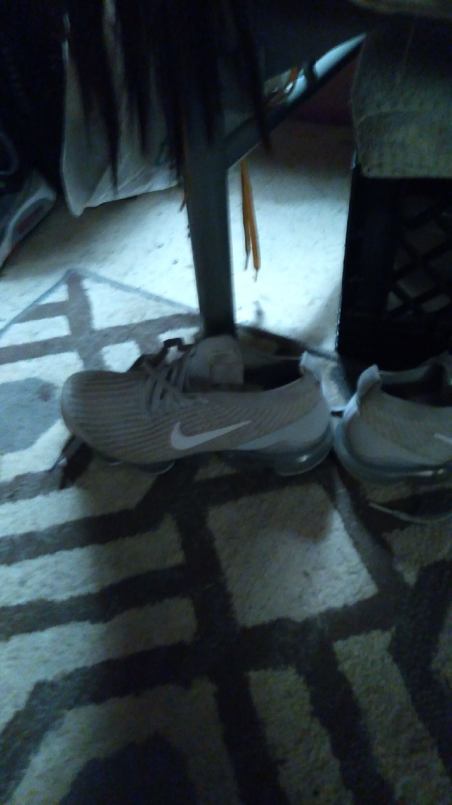 size 7 girls vaporMax