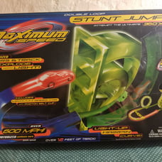 Maximum Speed Cars & Track Stunt Jump