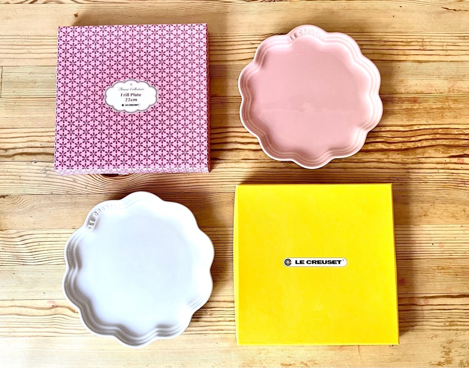 Le Creuset Frill Plates