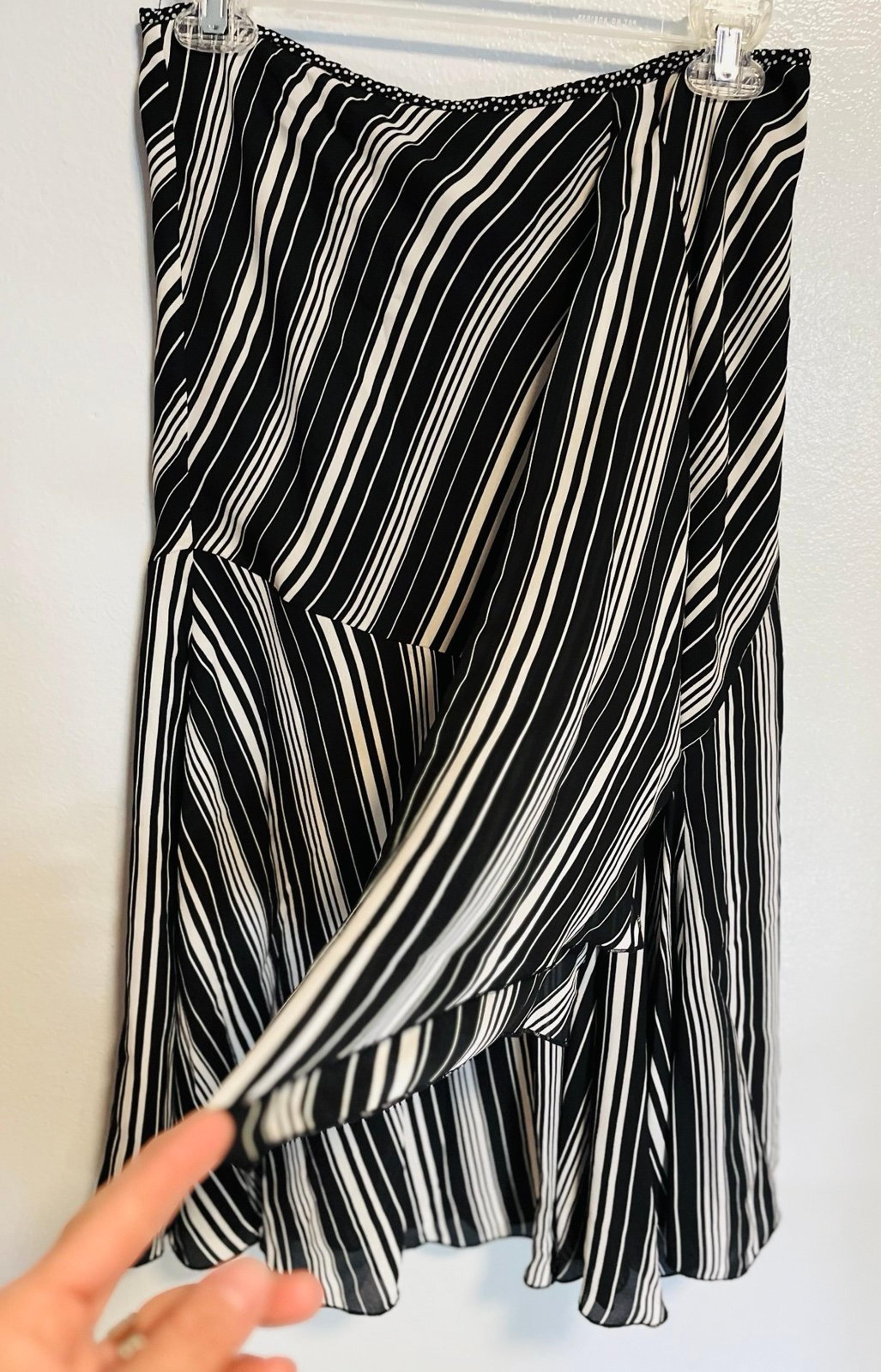 Women’s 9 West Silk skirt stripped