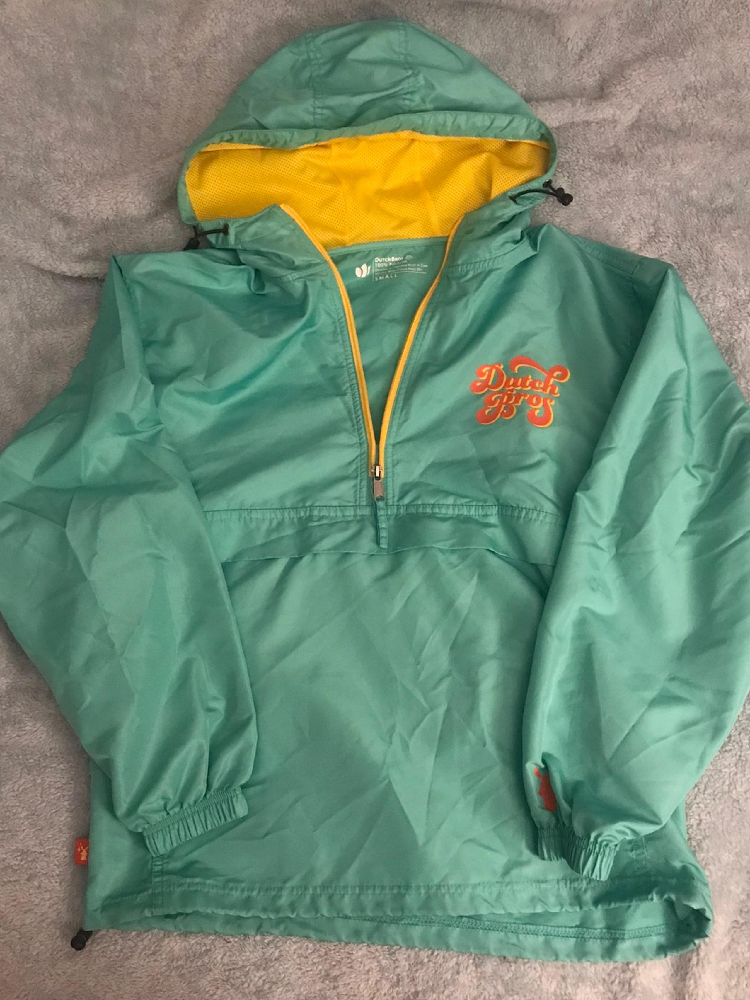 windbreaker dutch bros