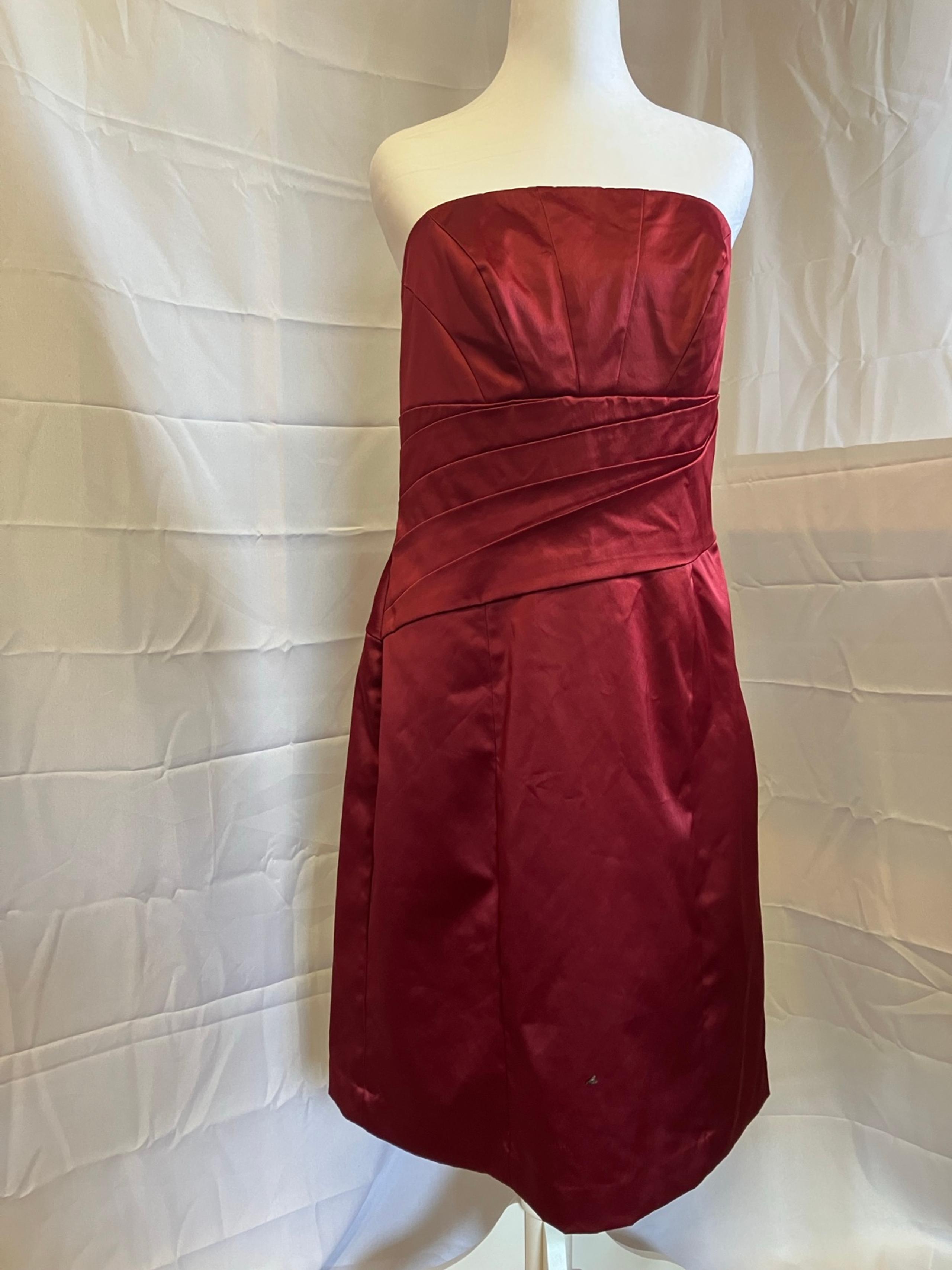 Strapless dress