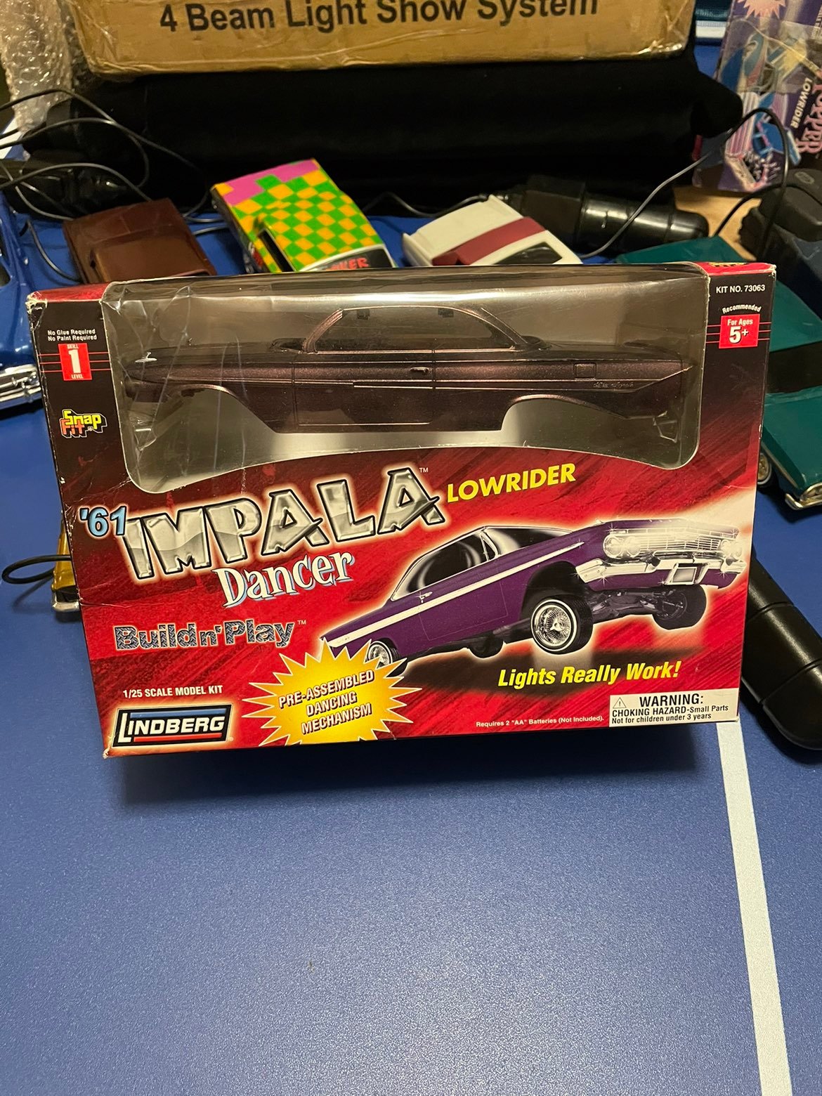 NIB!!! Lindberg Lowrider 1961 Impala Dancer