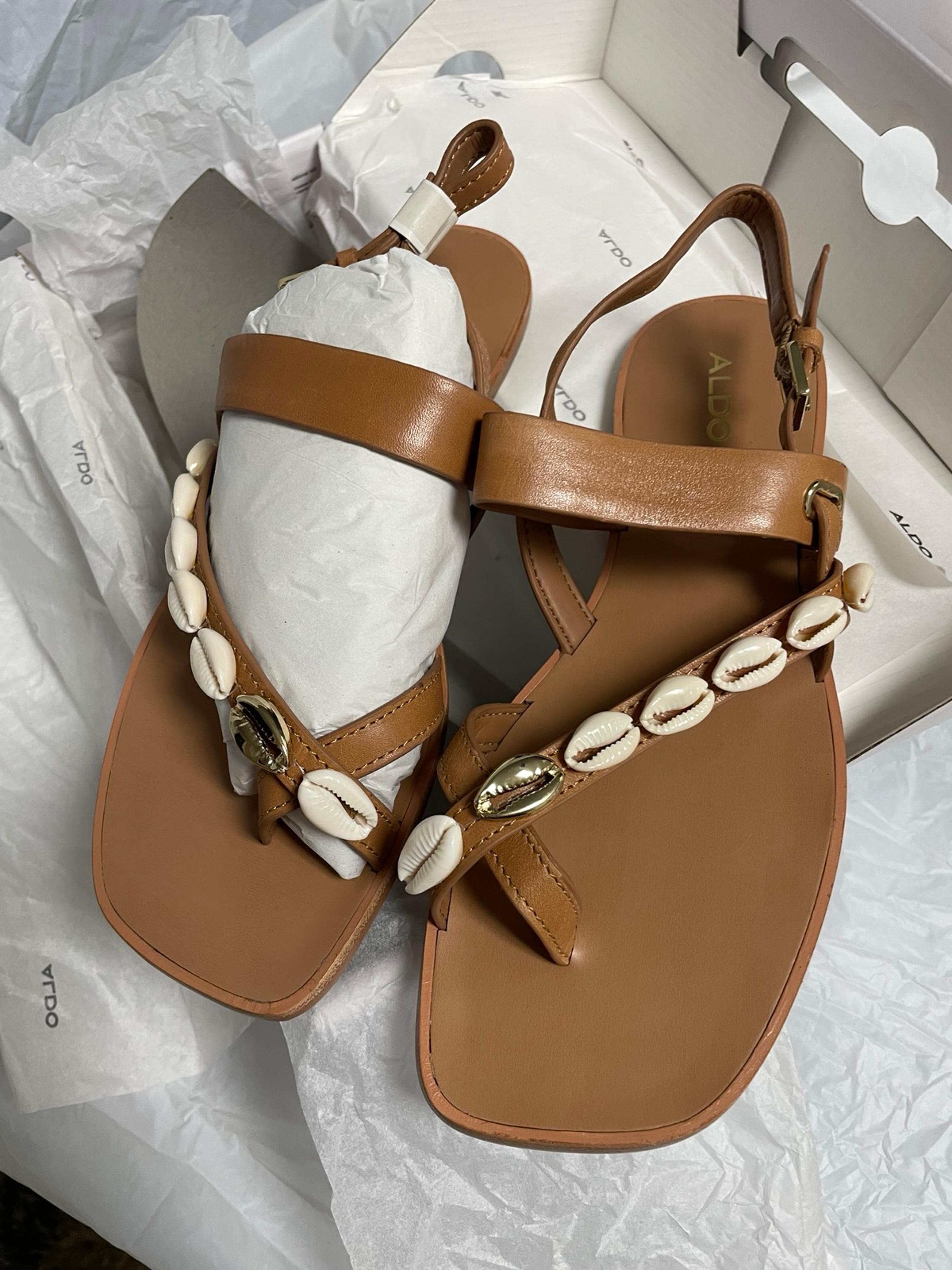 ALDO Felaria Leather Sandals with Sea Shell accents Size 7 NIB