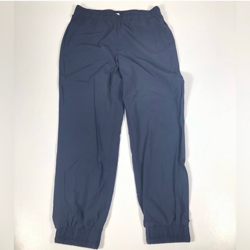 Lululemon Women’s Get There Pant Size 6 25” Inseam Color Navy