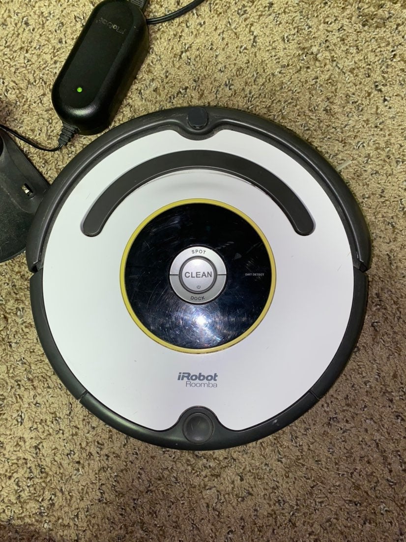 SOLD. iRobot Roomba 620