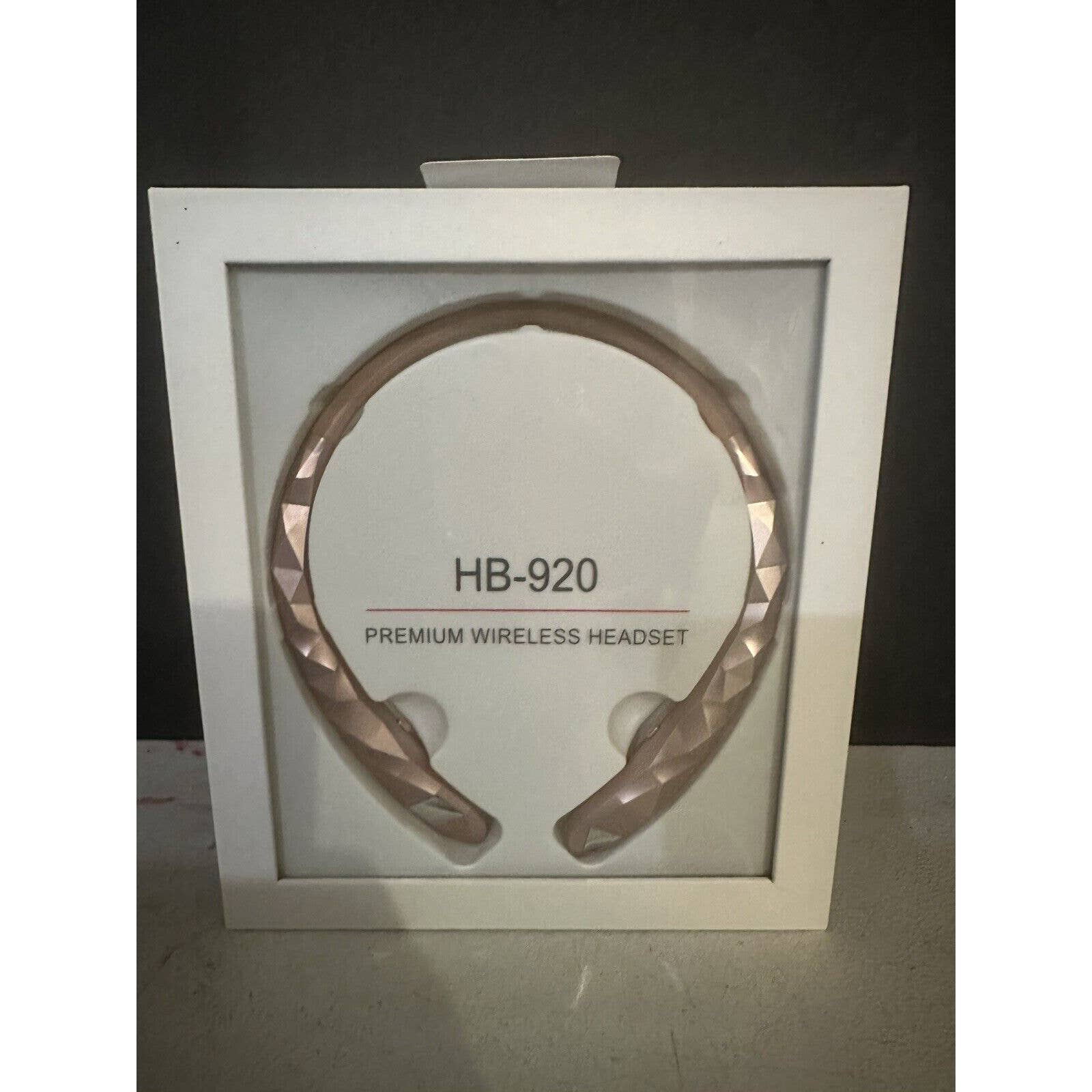 HB-920 Premium Wireless Headset Retractable Wire Management - Gold