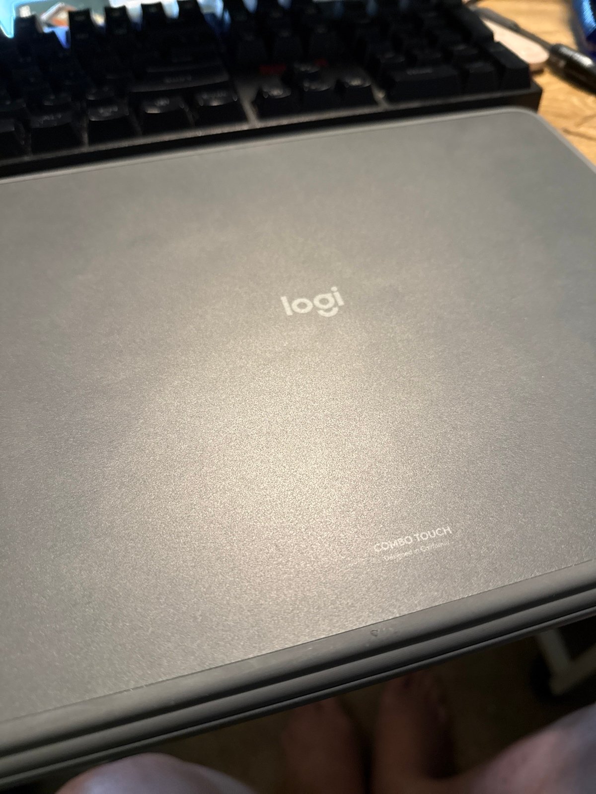 Logi Combo Touch for iPad Air 13inch (M3)