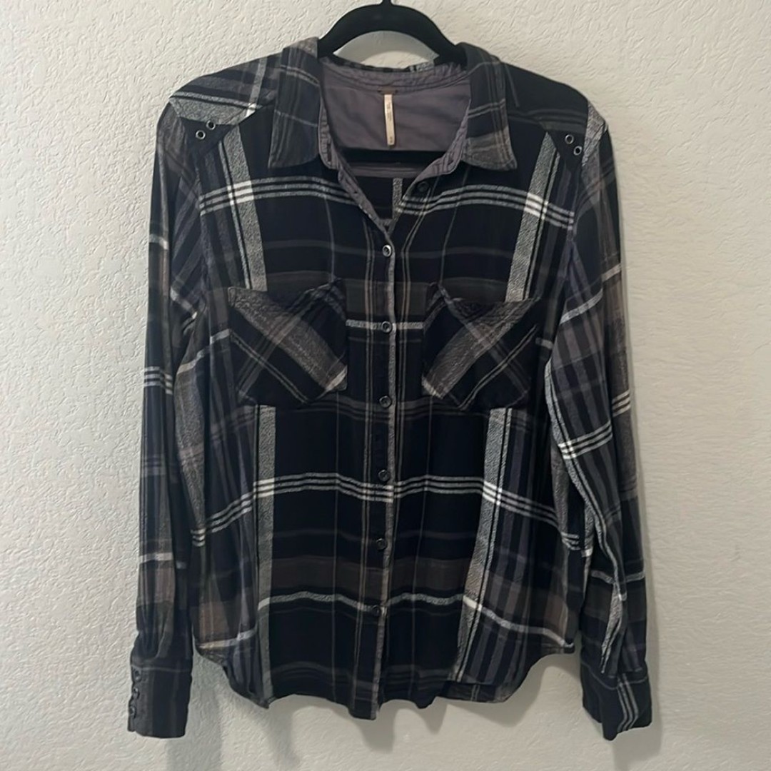 FREE PEOPLE Wesley Plaid Button Down Flannel Top, Navy/Beige, Size M