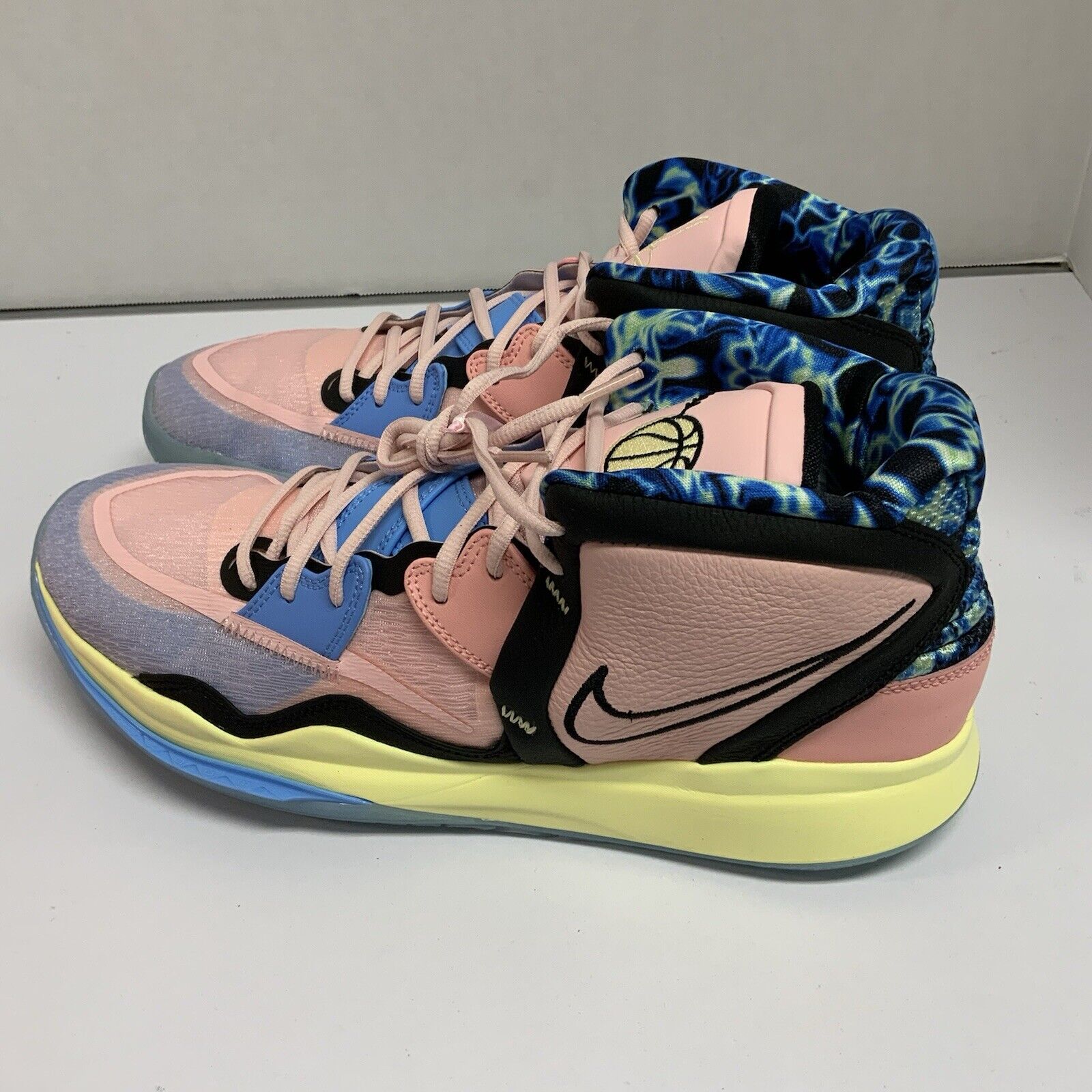 New Nike Kyrie Infinity Valentine's Day DH5385 900 Size 14 Pink Blue Basketball