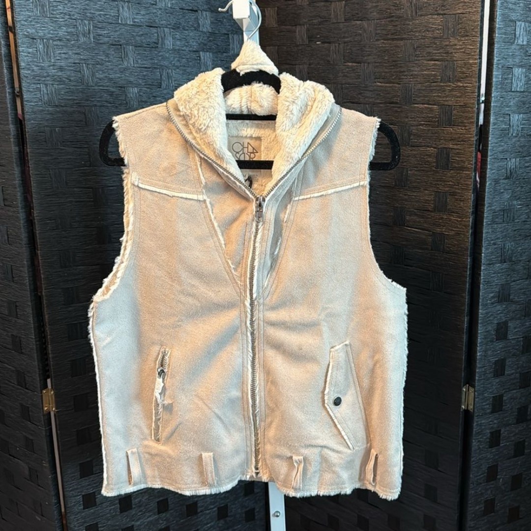 Chaser Cream Fleece Lined Vest Size Medium NWT