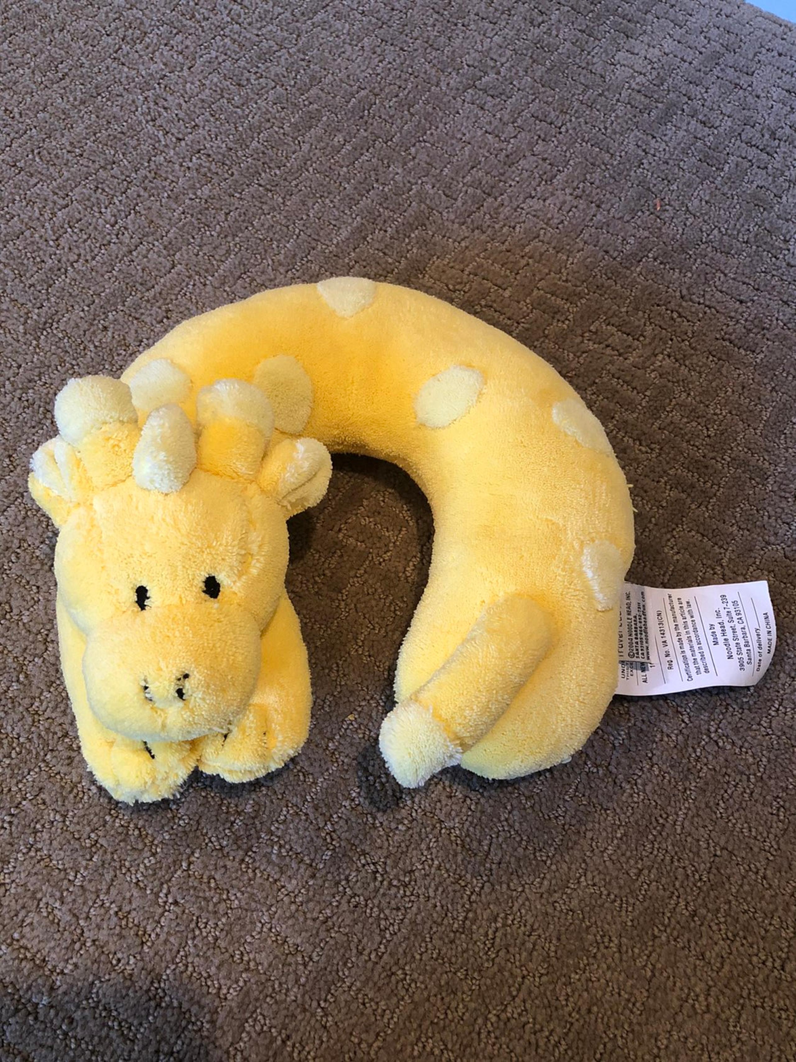 Giraffe travel buddies toddler neck pill