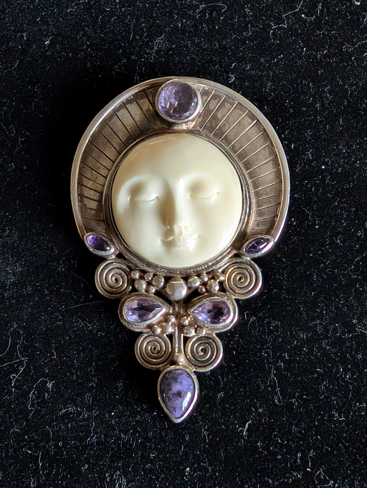 Goddess Brooch/Pendant Sajan