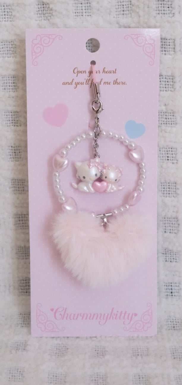 Charmmy Kitty Honeycute Heart Charm