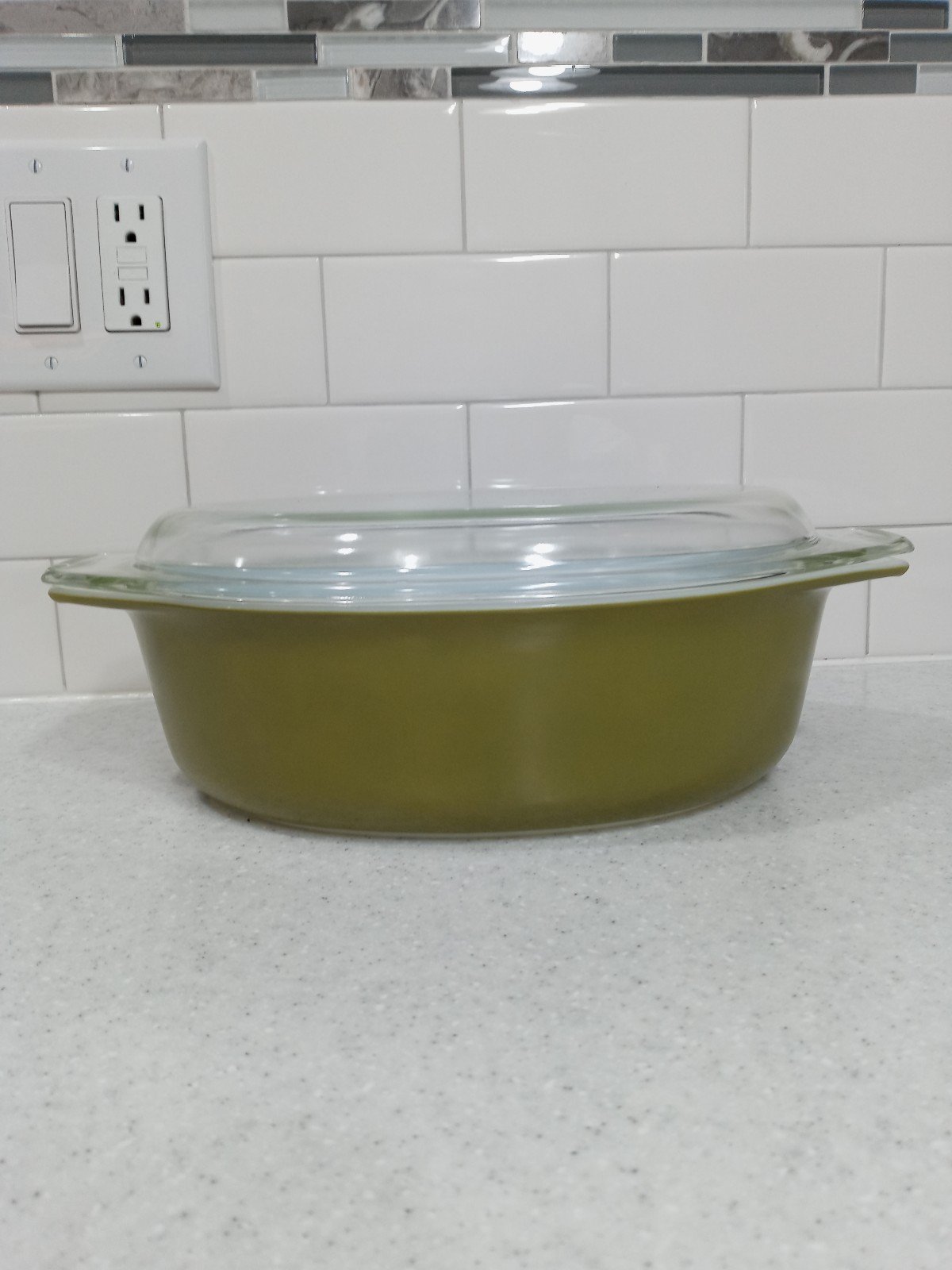 Pyrex Green Verde Casserole #045