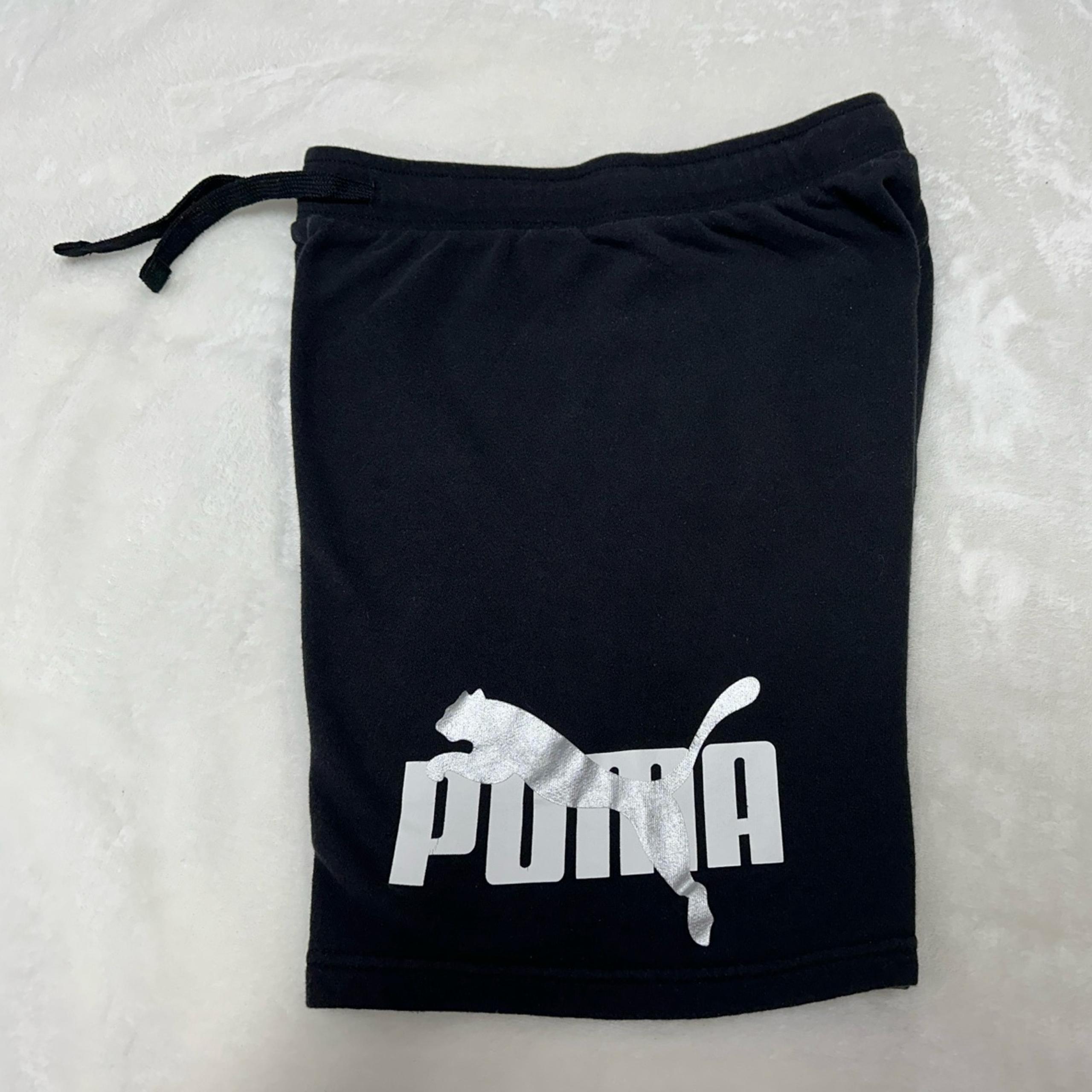 Boys Puma shorts size Large