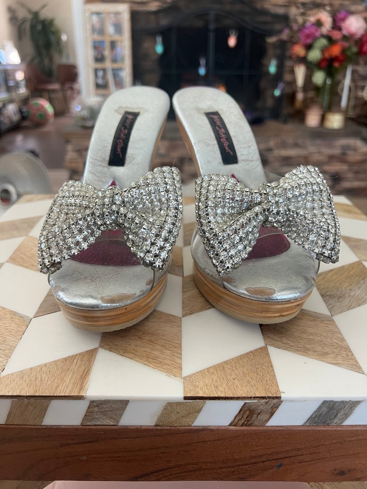 Vintage Betsey Johnson Rhinestone Bow Polly Pumps!