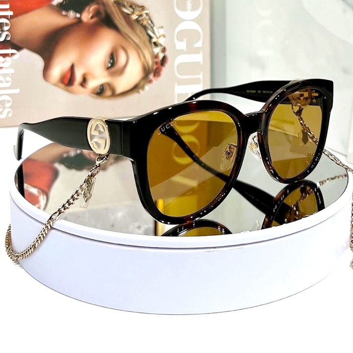 NWT Gucci Gg1028sk - 003 with Detachable Chain Sunglasses