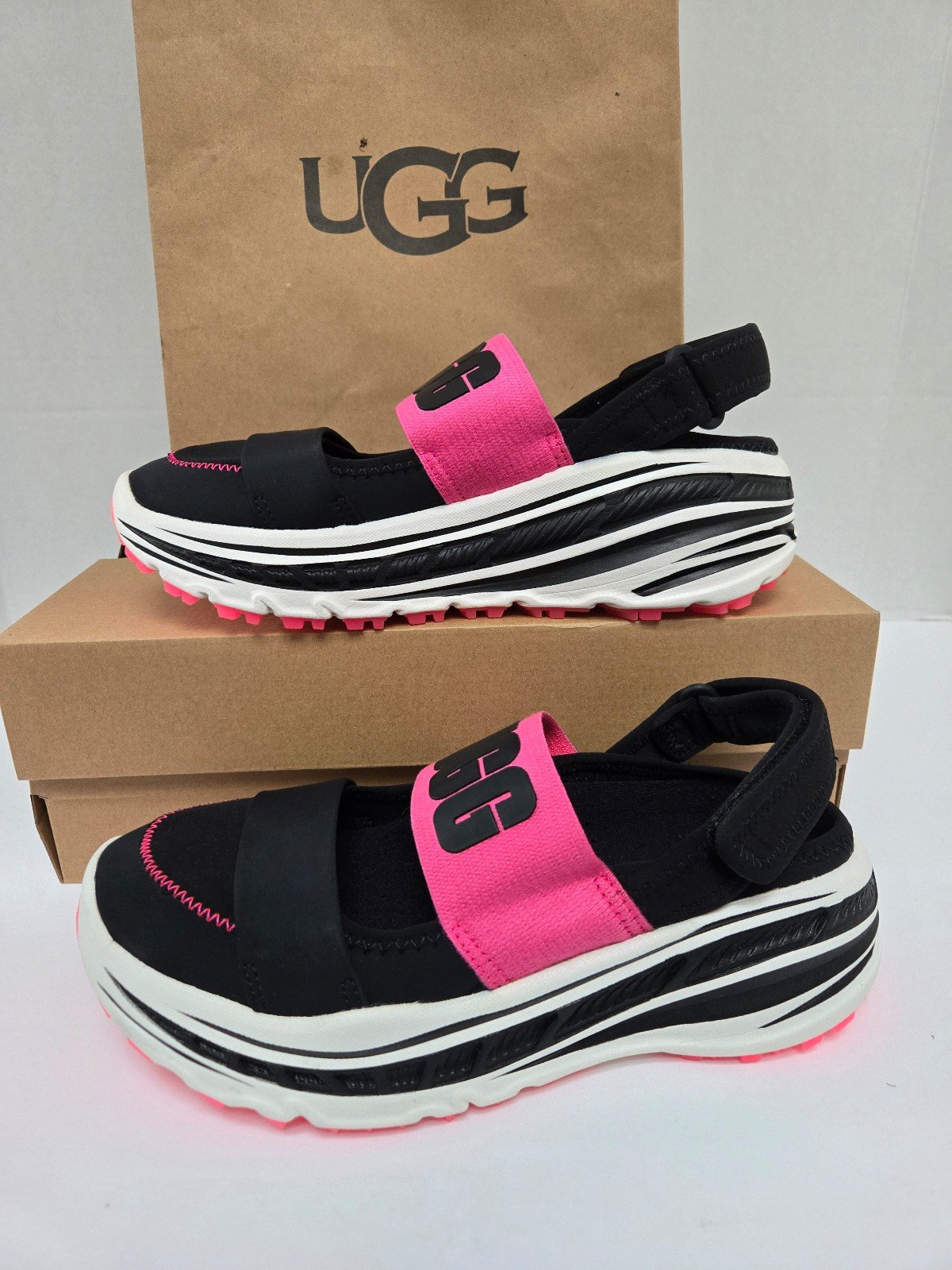 UGG Slingback Runners Sz 8
